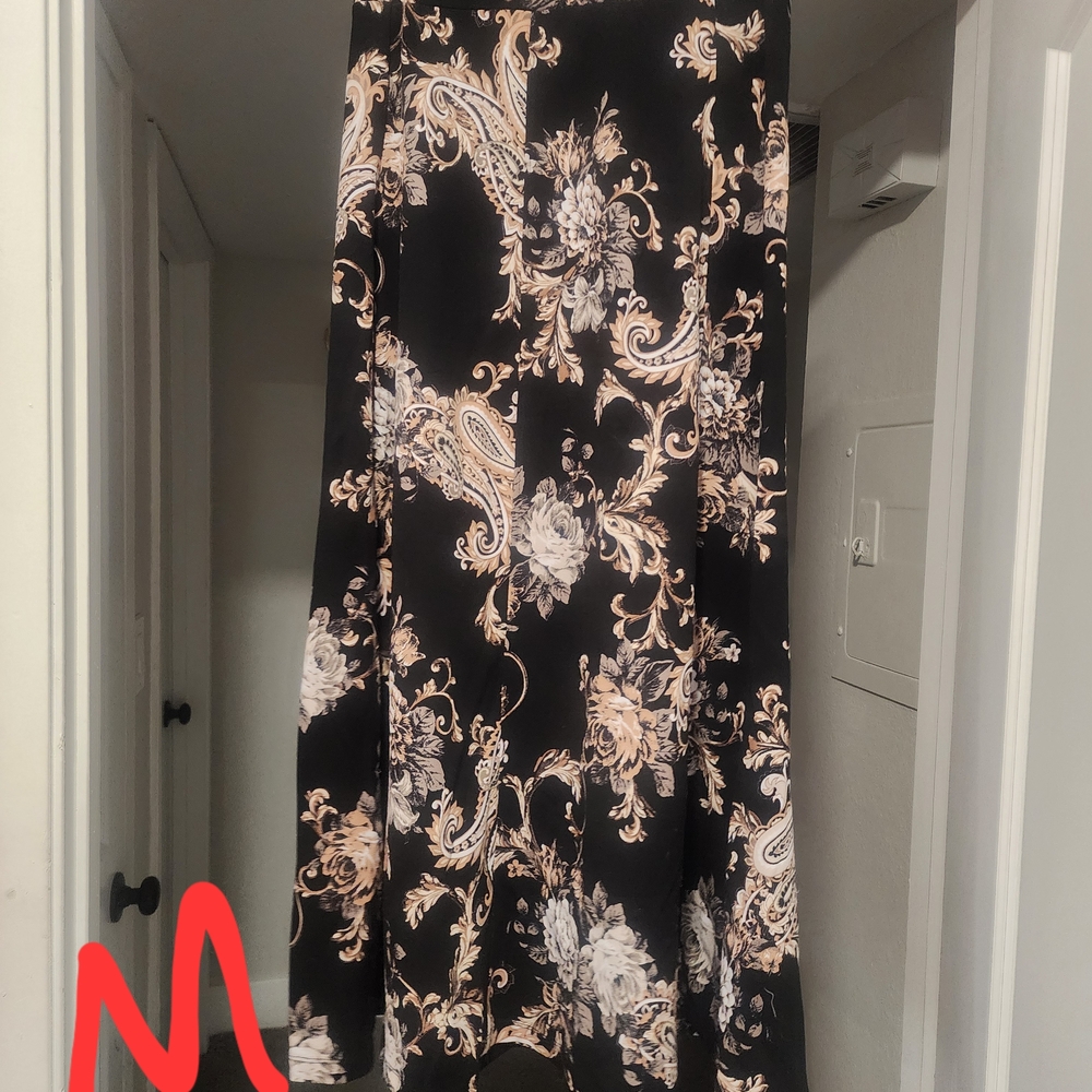 Floral A-Line Skirt - Black and Cream
